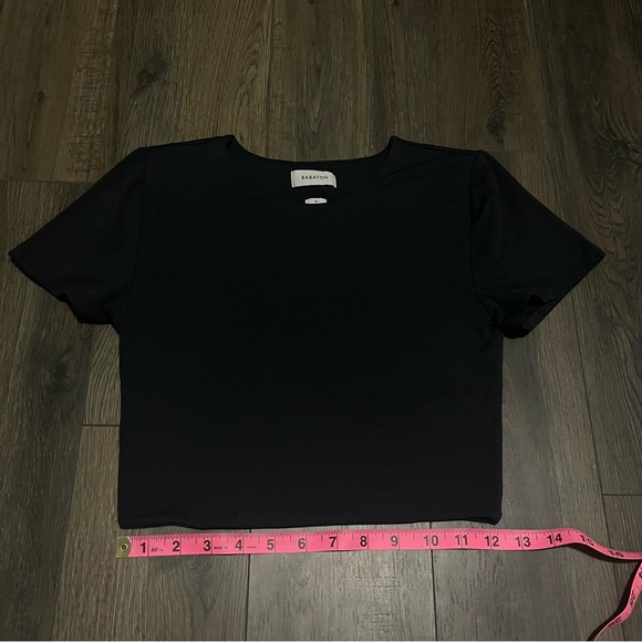 ARITZIA - Babaton - Cropped Workout Tee - Women’s M - Picture 3 of 6